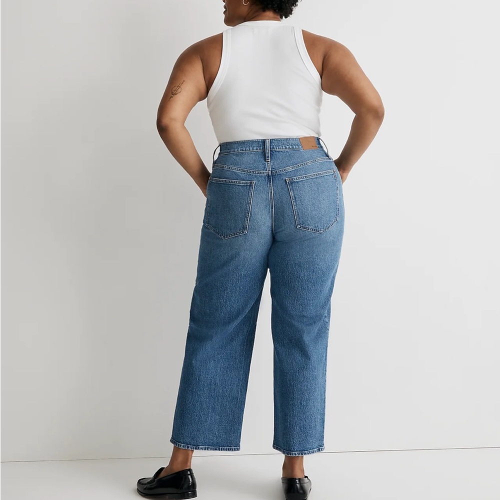 The Perfect Vintage Wide-Leg Crop Jean - Size 32